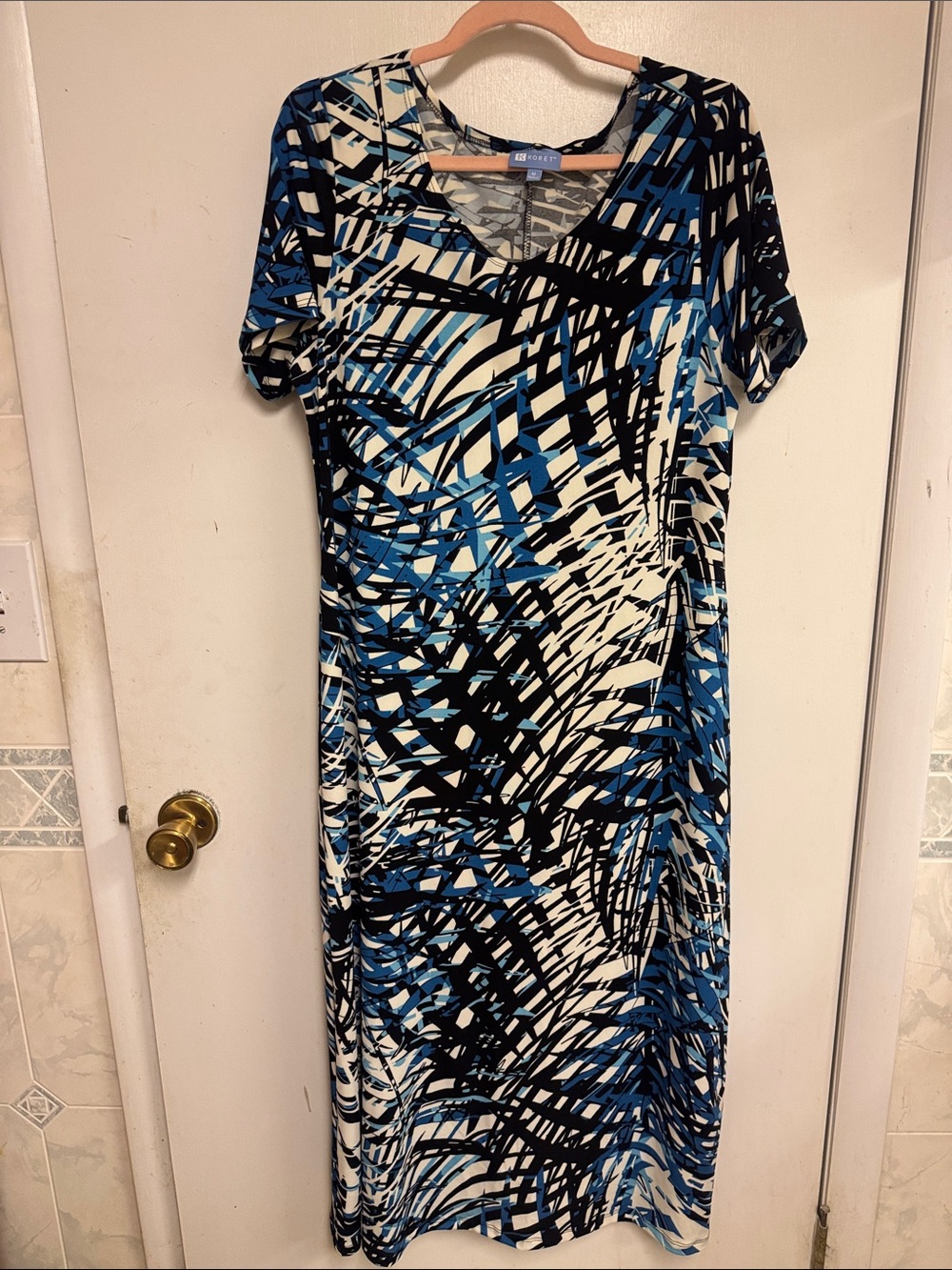 Koret Blue, Black & White Abstract Maxi Dress